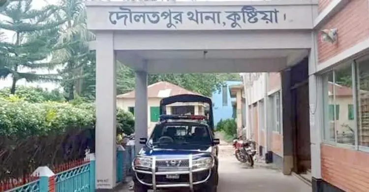 অস্ত্র-গুলিসহ বাবা-ছেলে আটক