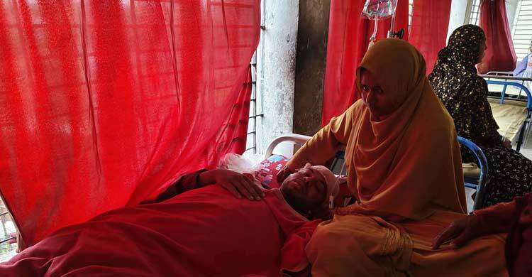 কুষ্টিয়ায় দুই পক্ষের সংঘর্ষে ঈদের জামাত পণ্ড, নারীসহ আহত ১৩