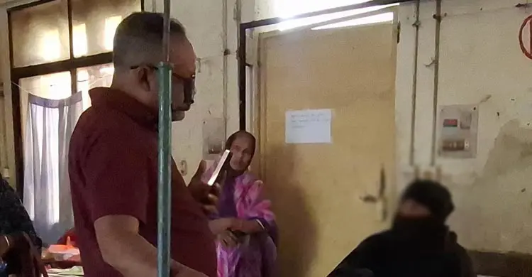 রাতে শ্রেণিকক্ষ থেকে অচেতন অবস্থায় স্কুলছাত্রী উদ্ধার, ধর্ষণের আলামত