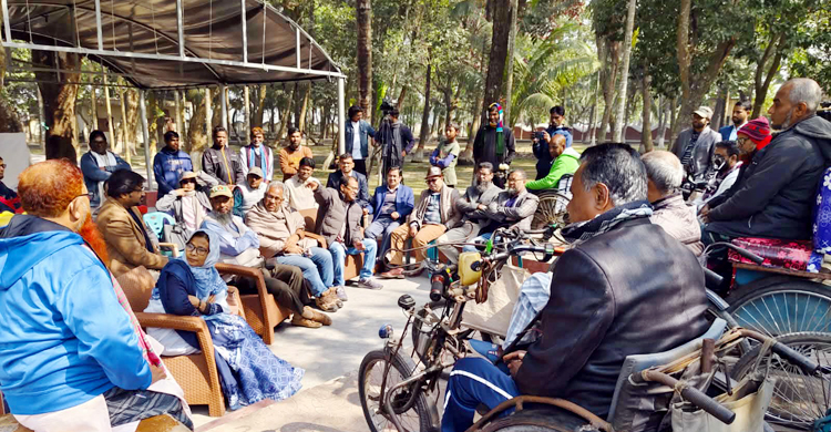 বিশ্বকবির আঙিনায় শিক্ষা সচিবের সঙ্গে আড্ডায় মাতলেন প্রতিবন্ধীরা