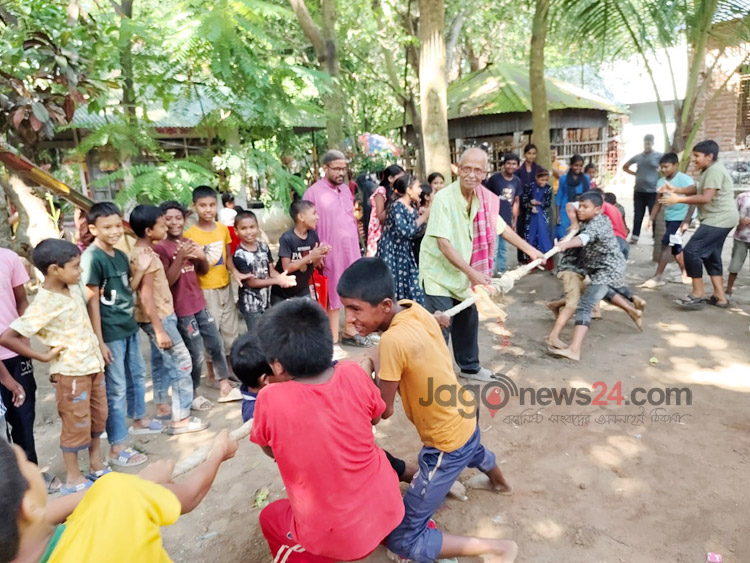 কী নেই নাসির স্যারের বাগানে, শুক্রবার হলেই ছুটে আসে শিশুরা