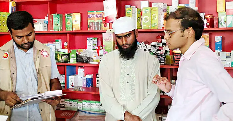 ২১ দিনের ট্রেনিং নিয়ে ডাক্তার পরিচয়ে চিকিৎসা দিচ্ছিলেন যুবক