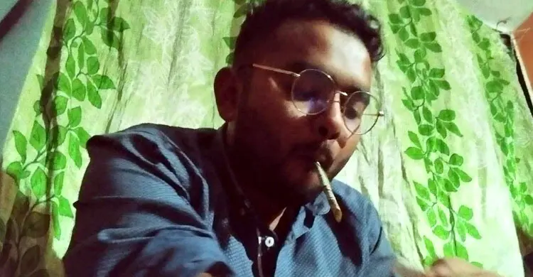 মাদক সেবনের ছবি ভাইরাল, ‘অভিনয়ের দৃশ্য’ দাবি বৈষম্যবিরোধী নেতার