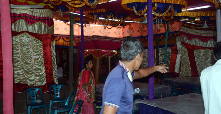 আলোকসজ্জা নিভিয়ে কনের বাড়িতে ডাকাতি, টাকা-গহনা লুট