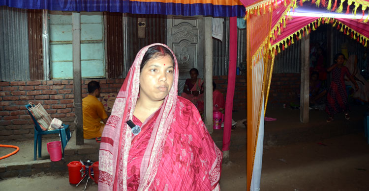 আলোকসজ্জা নিভিয়ে কনের বাড়িতে ডাকাতি, টাকা-গহনা লুট