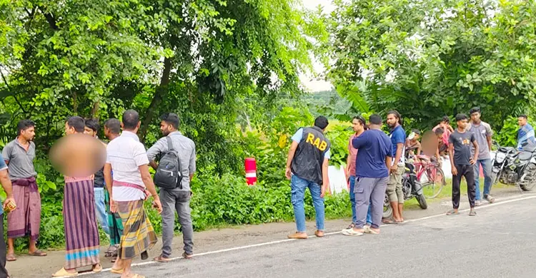 বাসের সুপারভাইজারের কাছে মিললো ৬ হাজার ইয়াবা