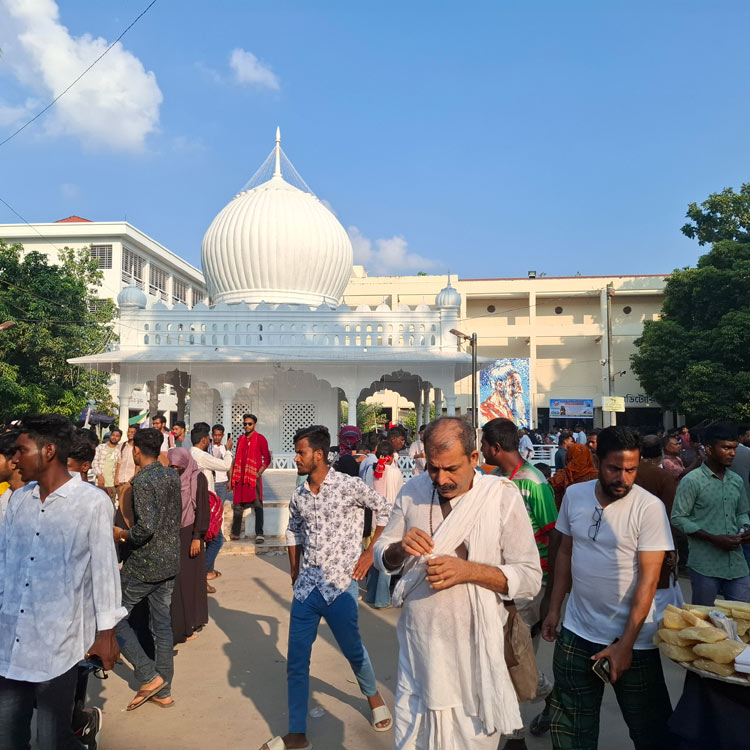 সাঙ্গ হলো সাঁইজির স্মরণোৎসব