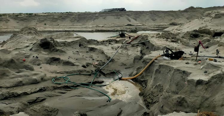 কুমারখালীতে দেড়লাখ ঘনমিটার বালু লুট, থানায় অভিযোগ