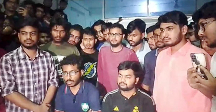 ভিসির পদত্যাগসহ ৫ দফা দাবিতে কুয়েট শিক্ষার্থীদের আলটিমেটাম