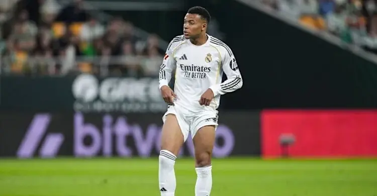 এমবাপেকে নিয়ে দুশ্চিন্তায় রিয়াল ও ফ্রান্স