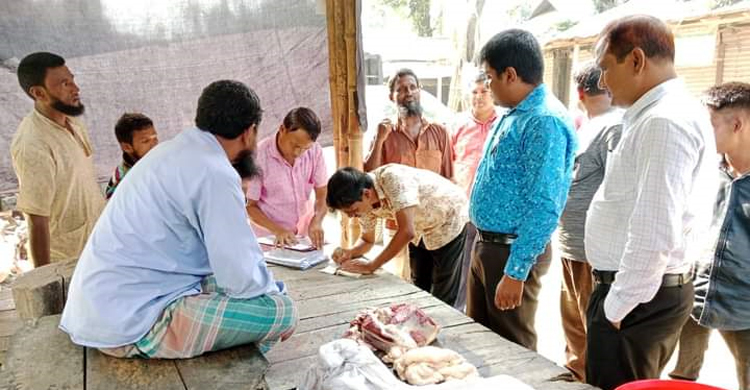 ছাগলের পচা মাংস বিক্রির সময় ২ কসাইয়ের জরিমানা