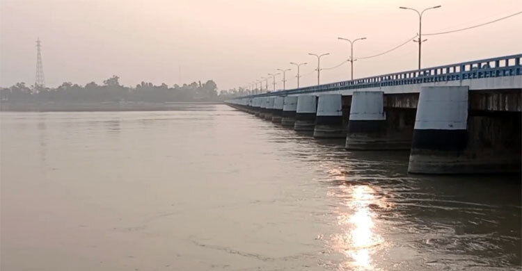 বিপৎসীমার ওপরে তিস্তার পানি, নিম্নাঞ্চল প্লাবিতের শঙ্কা