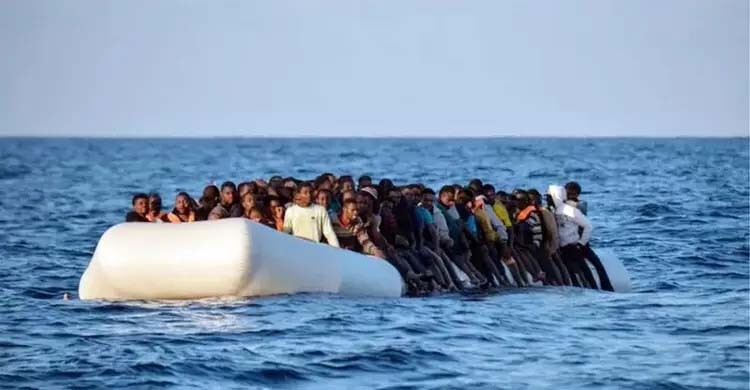 লিবিয়া-গ্রিসে নৌকাডুবিতে নিহত ৮, উপকূলে ভেসে আসছে মরদেহ