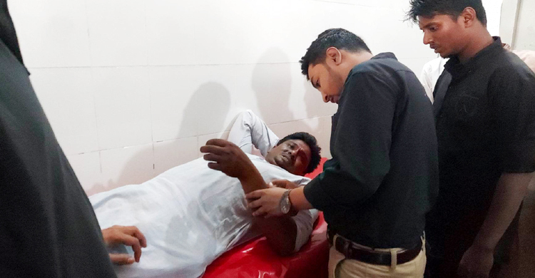 লক্ষ্মীপুরে আওয়ামী লীগ-ছাত্রলীগ সংঘর্ষে আহত ১৫