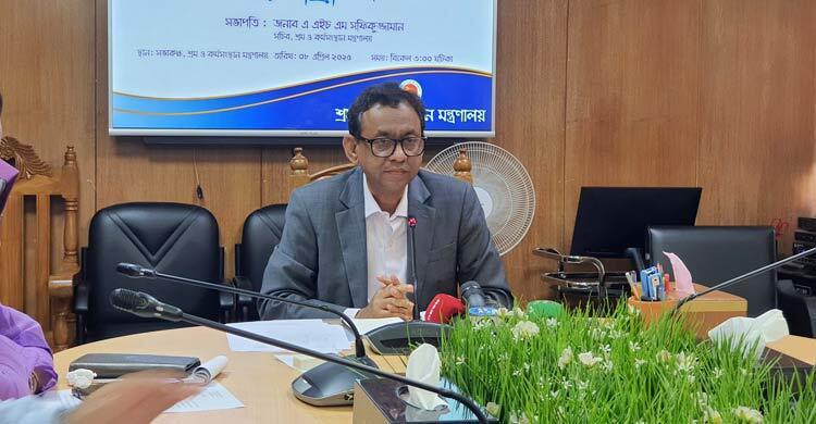 Govt warns factory owners against post-Eid illegal layoffs