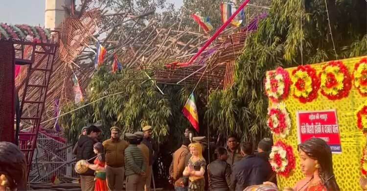 ভারতে ধর্মীয় অনুষ্ঠানের মঞ্চ ভেঙে পড়ে নিহত ৬