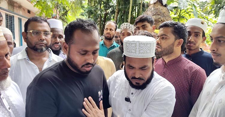 পলাতক চালকের সঙ্গে মালিককেও গ্রেফতার করতে হবে