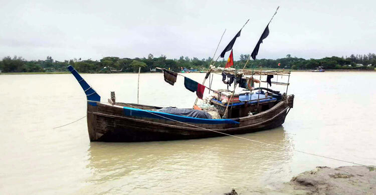 নৌকায় গ্যাস সিলিন্ডার বিস্ফোরণে দগ্ধ একজনের মৃত্যু