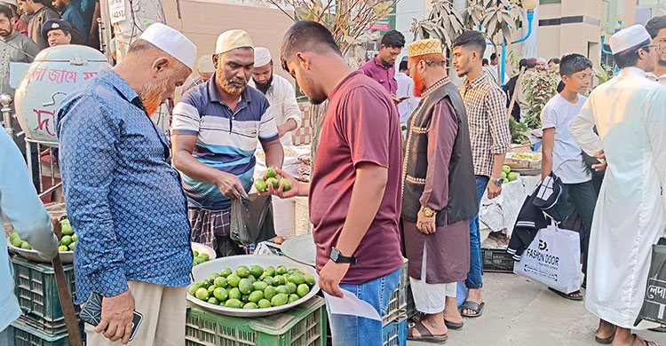 দামের বাগড়ায় বাজারের তালিকায় কাটছাঁট