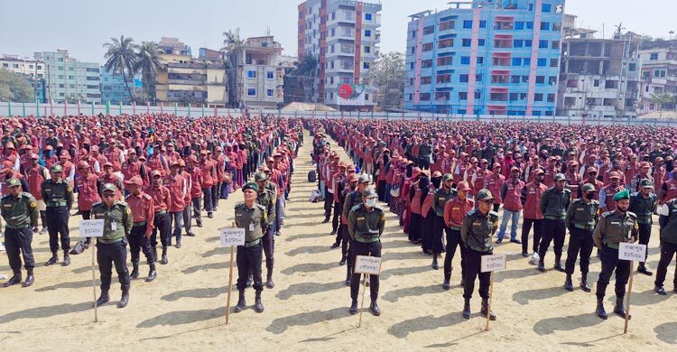 নির্বাচনের দিন খাবার না পেলেও কেন্দ্র ছাড়া যাবে না: আনসার কমান্ডার