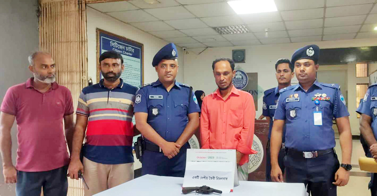 লক্ষ্মীপুরে হত্যা মামলার আসামি রিভলবারসহ গ্রেফতার