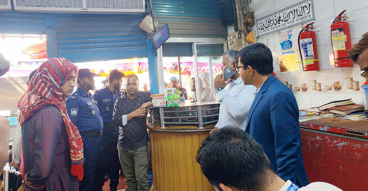 লক্ষ্মীপুরে তিন রেস্তোরাঁ মালিকের জরিমানা 