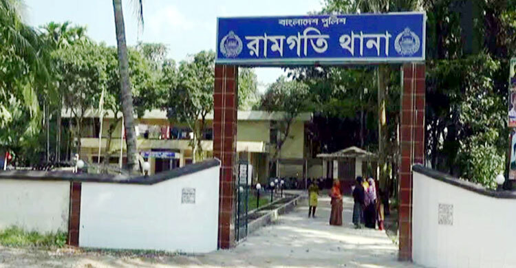 শ্রমিক লীগ নেতাকে ফাঁসাতে গিয়ে ফেঁসে গেলেন নারী