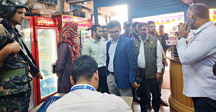 লক্ষ্মীপুরে তিন রেস্তোরাঁ মালিকের জরিমানা 