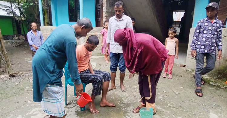 ওমানে গিয়ে মানসিক ভারসাম্যহীন, একযুগ পর বাড়ি ফিরলেন সুমন