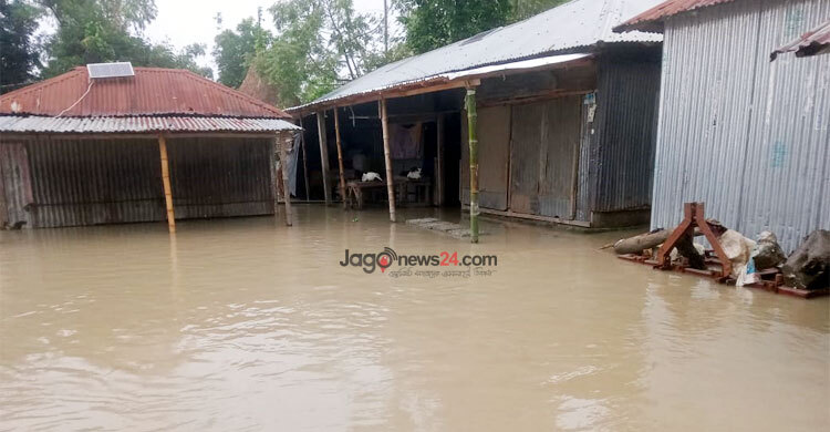 তিস্তার পানি কমলেও ভোগান্তি কমেনি মানুষের