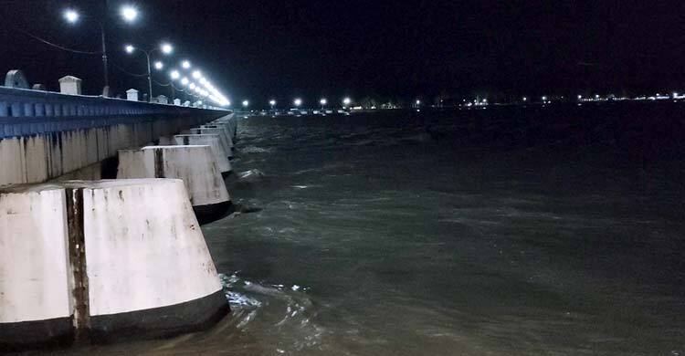 তিস্তার পানি বিপৎসীমার ওপরে, বন্যার শঙ্কা