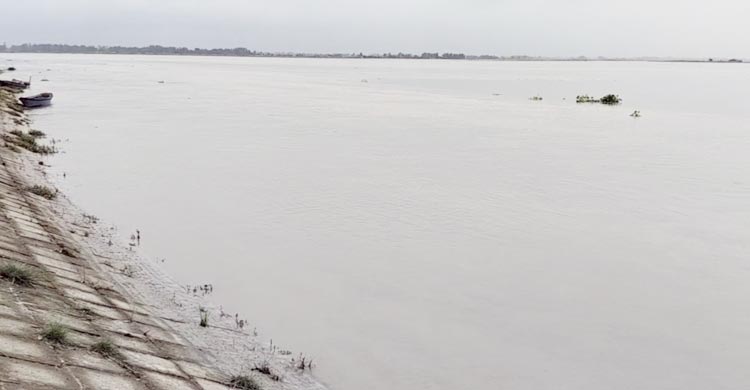 তিস্তার পানি কমে স্বস্তিতে স্থানীয়রা