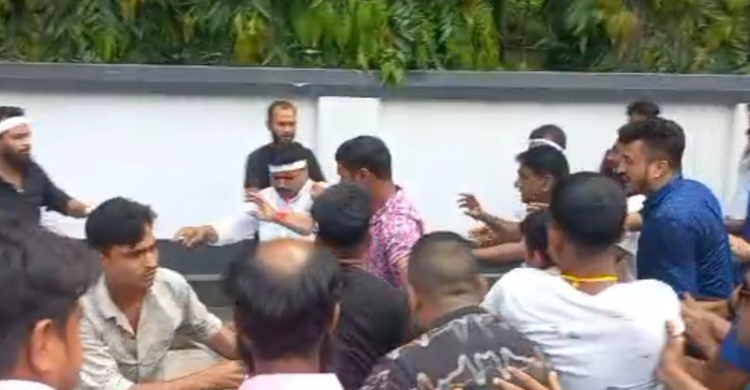 লালমনিরহাটে ট্রাক শ্রমিকদের দুই পক্ষের সংঘর্ষে আহত ৬