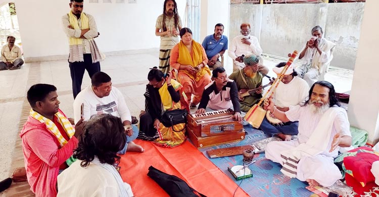 সোমবার থেকে শুরু হচ্ছে লালন স্মরণোৎসব, ছেঁউড়িয়ায় বাড়ছে ভক্তদের ভিড়