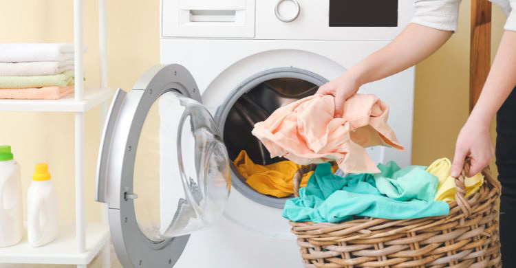 ওয়াশিং মেশিনে যে কাপড়ে গরম পানি দেওয়া যাবে না