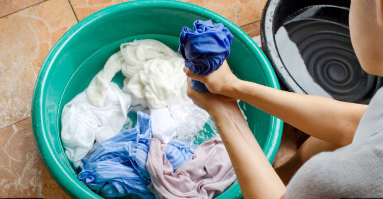 ওয়াশিং মেশিনে যে কাপড়ে গরম পানি দেওয়া যাবে না