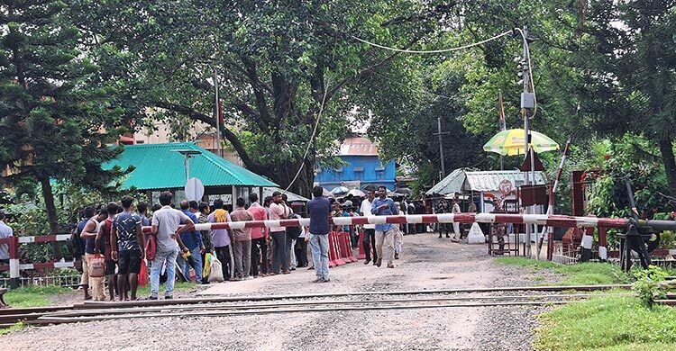 ঈদে টানা ৭ দিন বন্ধ থাকবে হিলি স্থলবন্দর