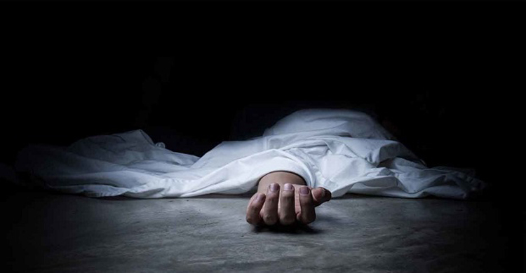 মৃতের পাশে বসে কোরআন তেলাওয়াত করা কি জায়েজ?