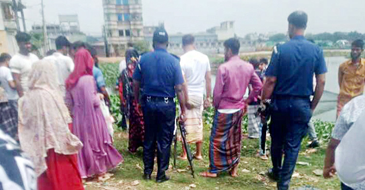 কচুরিপানার ভেতর থেকে নবজাতকের মরদেহ উদ্ধার