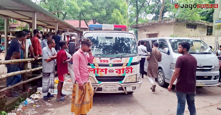 টাঙ্গাইলে ট্রাক উল্টে নিহত ১৫ জনের মরদেহ পরিবারের কাছে হস্তান্তর