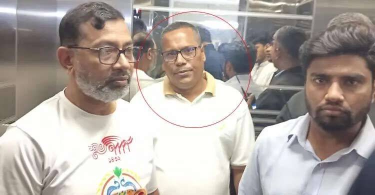 হাসিনাকে সমর্থন জানিয়ে পোস্ট: কারাগারে ঢাবির ডেপুটি রেজিস্ট্রার