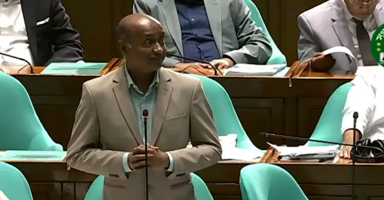 প্রেমের কী স্বাদ বলো, যদি কাঁটা না থাকে আইনমন্ত্রী