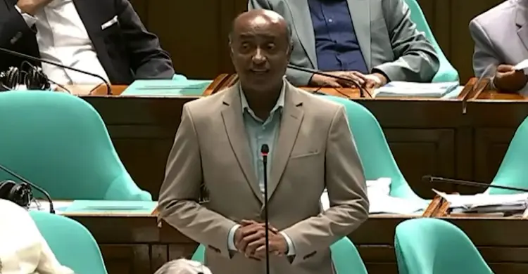 সংসদে হেলাল হাফিজের কবিতা শোনালেন আইনমন্ত্রী