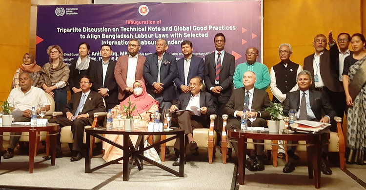 শ্রম আইন সংশোধনে জোরালোভাবে কাজ করছে সরকার