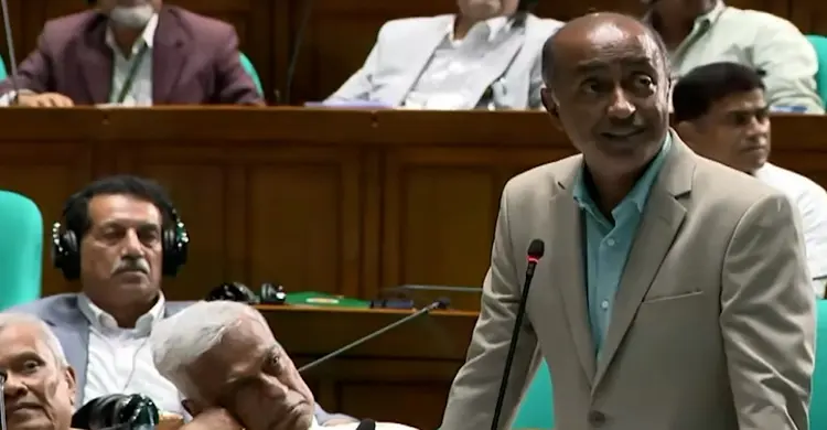 আধা প্রেম আধা প্রতারণা: আইনমন্ত্রী