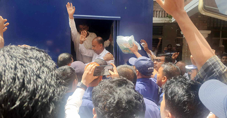 লক্ষ্মীপুরে বিএনপি নেতা এ্যানির বিরুদ্ধে গ্রেফতারি পরোয়ানা