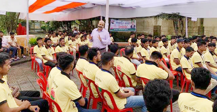 গণতান্ত্রিক মূল্যবোধ সমুন্নত রাখতে প্রয়োজন প্রশিক্ষিত কর্মীবাহিনী