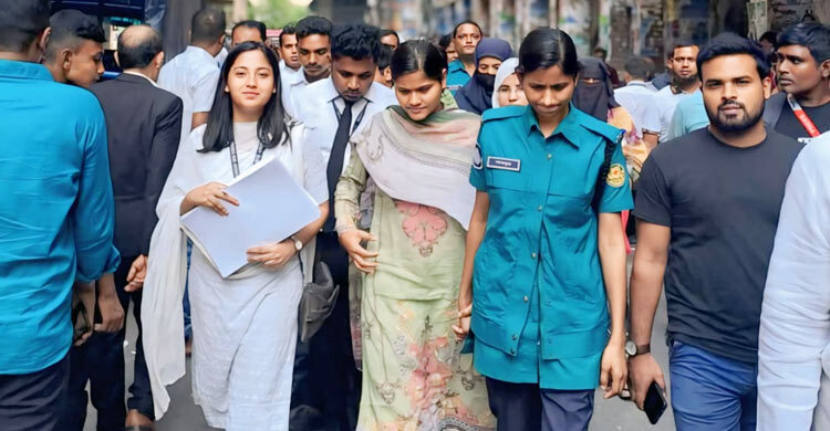 বিক্ষোভ মিছিল: যুব মহিলা লীগ নেত্রী মিশু ও ইতি রিমান্ডে