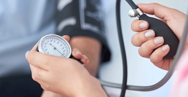দিনে কতবার ব্লাড প্রেশার মাপবেন?