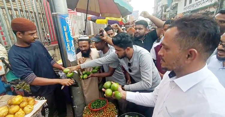 ডিসিকে দেখেই ১২০ টাকার লেবু হয়ে গেলো ৪০